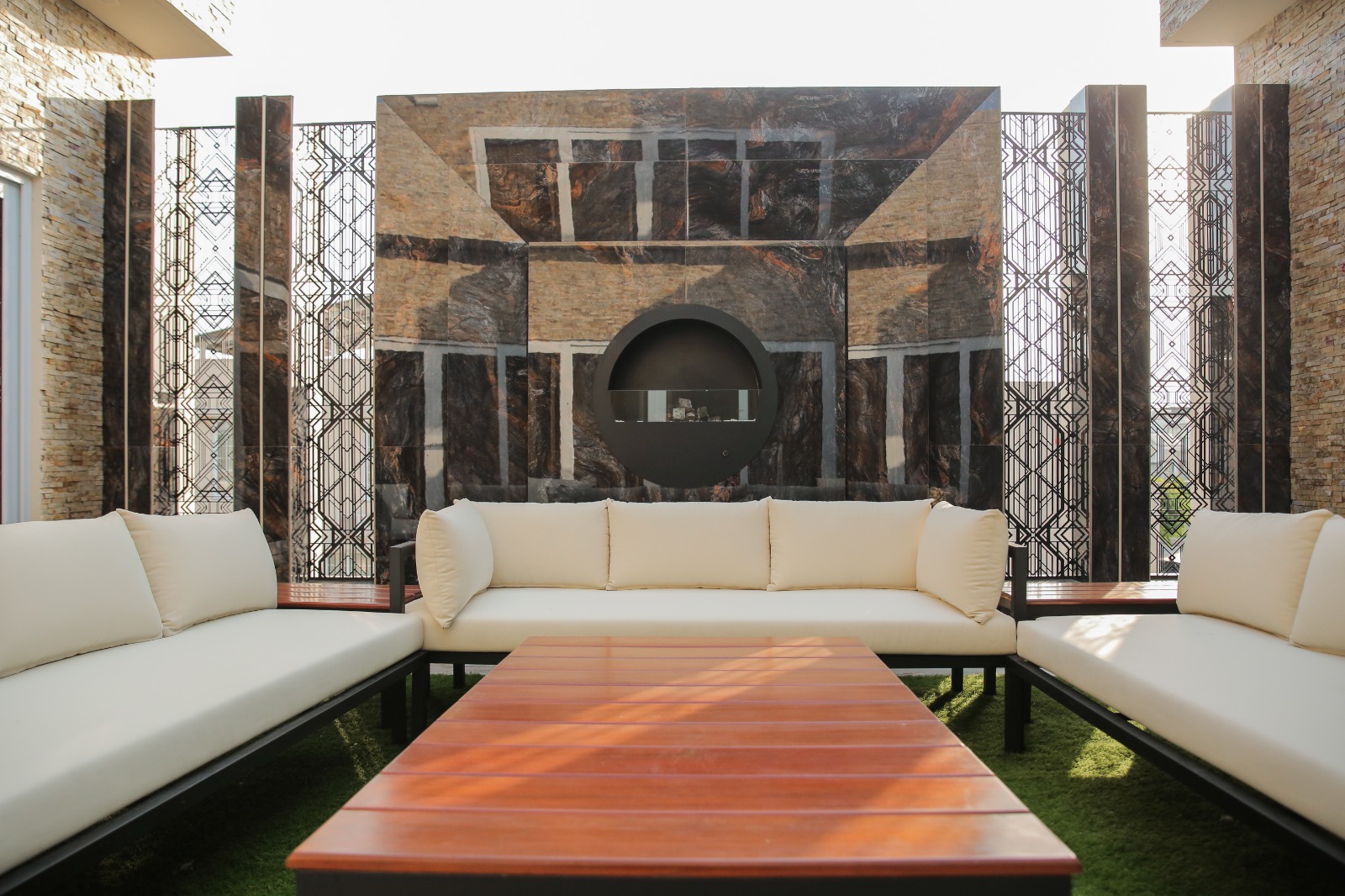 BAHRIA INTELLECTUAL VILLAGE TOP DESIGNER 5 BEDROOM 30 MARLA AMAZING VILLA WITH SWIMMING POOL HOUSE FOR SALE