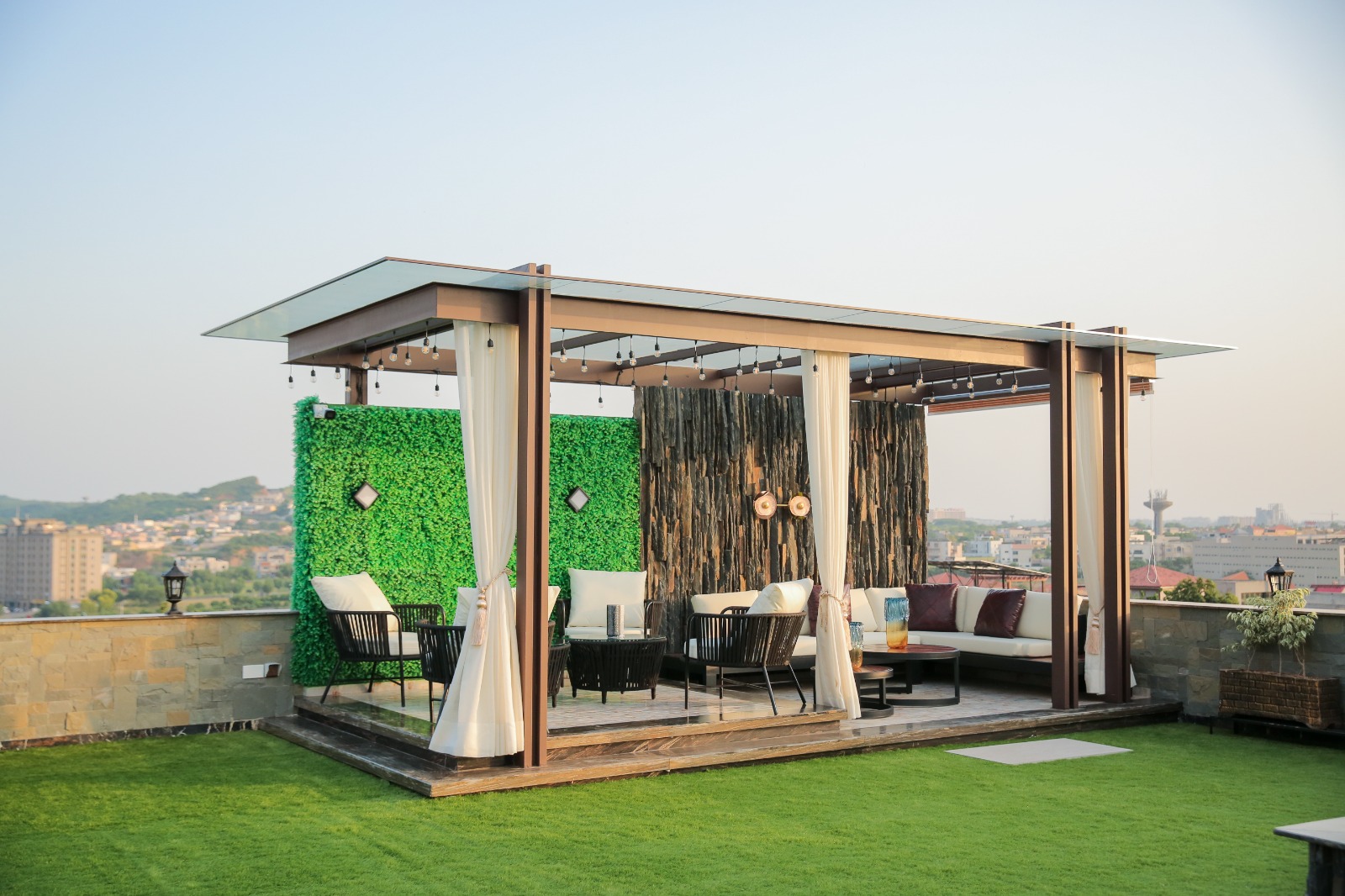 BAHRIA INTELLECTUAL VILLAGE TOP DESIGNER 5 BEDROOM 30 MARLA AMAZING VILLA WITH SWIMMING POOL HOUSE FOR SALE