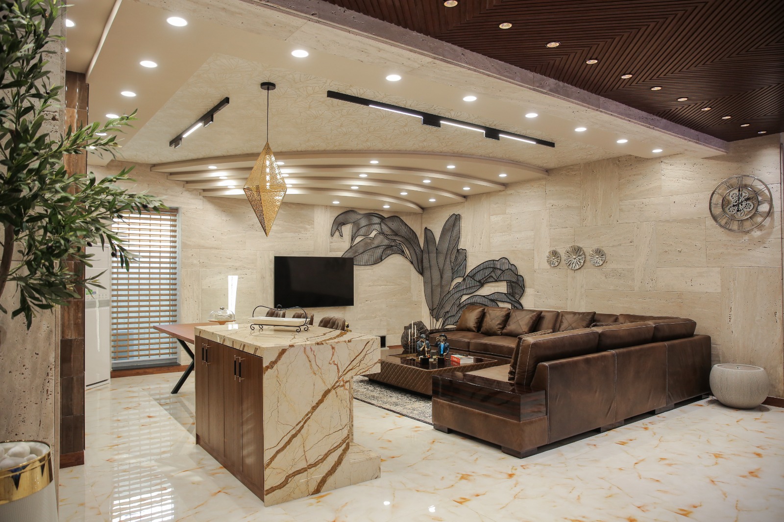 BAHRIA INTELLECTUAL VILLAGE TOP DESIGNER 5 BEDROOM 30 MARLA AMAZING VILLA WITH SWIMMING POOL HOUSE FOR SALE