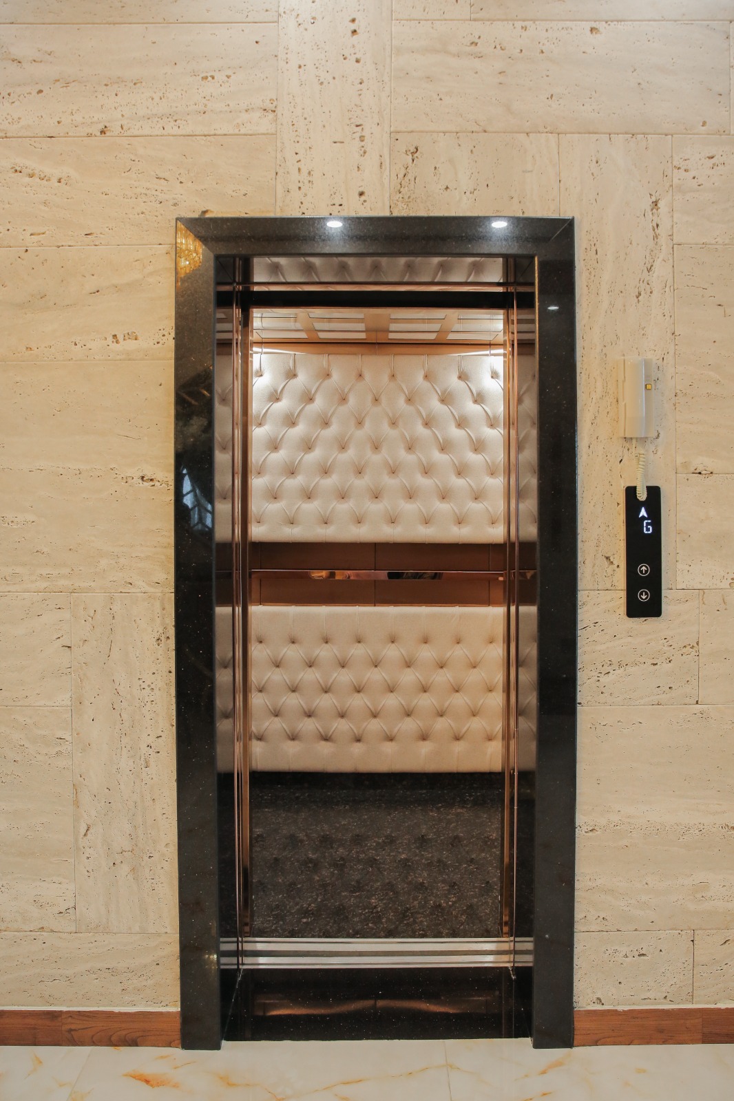 BAHRIA INTELLECTUAL VILLAGE TOP DESIGNER 5 BEDROOM 30 MARLA AMAZING VILLA WITH SWIMMING POOL HOUSE FOR SALE