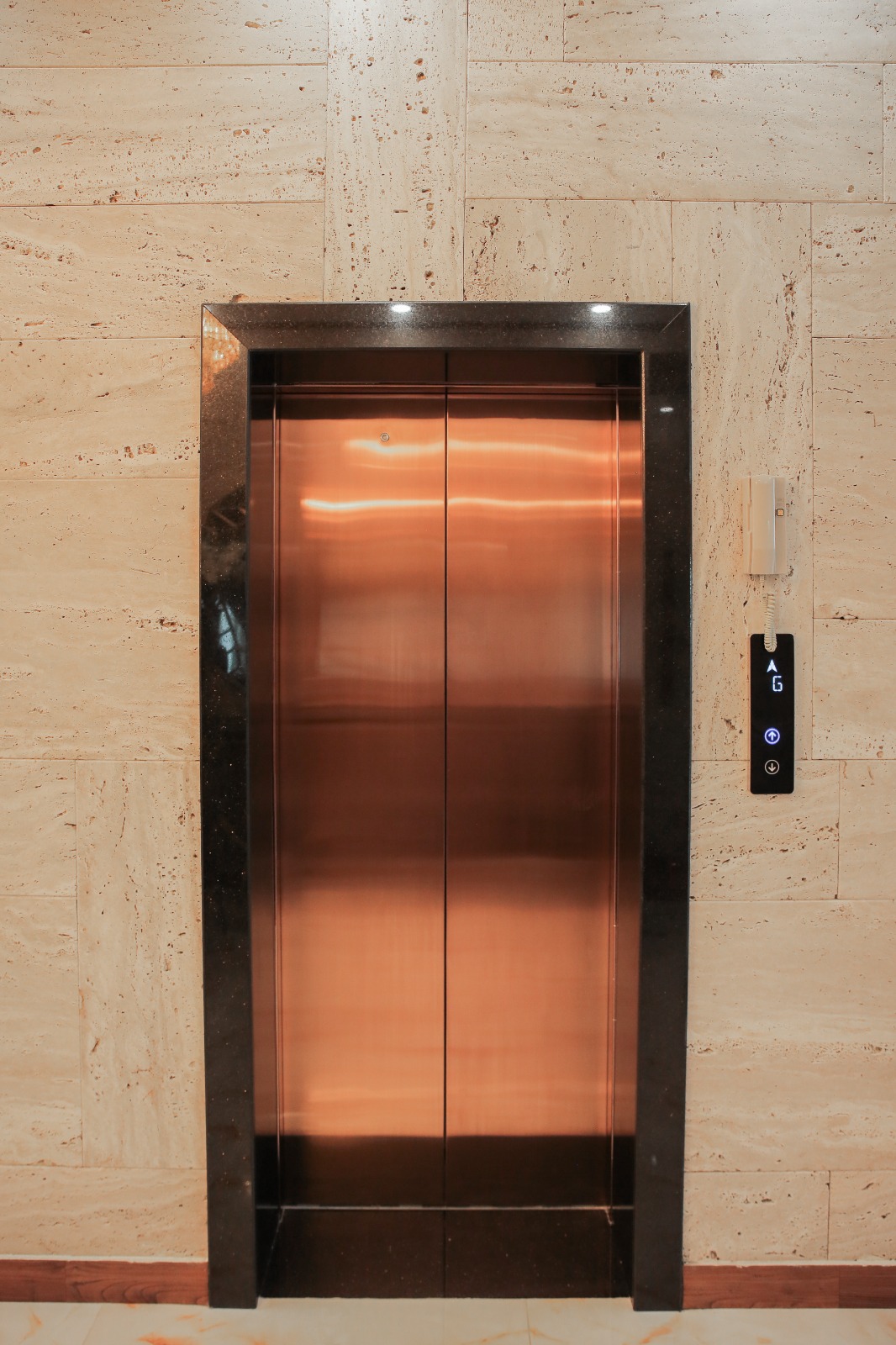 BAHRIA INTELLECTUAL VILLAGE TOP DESIGNER 5 BEDROOM 30 MARLA AMAZING VILLA WITH SWIMMING POOL HOUSE FOR SALE